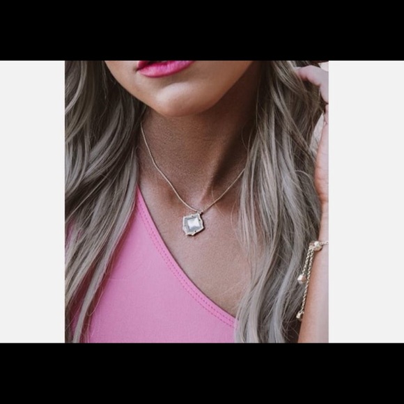 NWOT Kendra Scott Kacey Ivory Pearl Adjustable Necklace Rose Gold - Picture 7 of 12